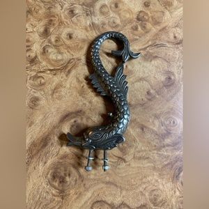 Iron metal Chinese statue you can bolt down